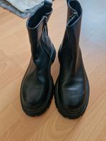 Zara Leder Boots Gr.41 in schwarz Essen-West - Frohnhausen Vorschau