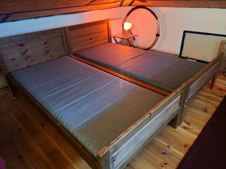 Großes Schlafzimmer Bett 2 x 2 Meter mit neue Matratze in Dresden