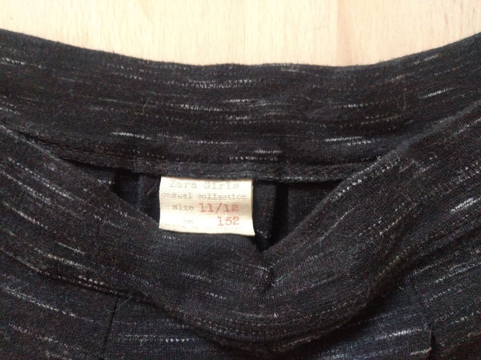 Zara: Rock in schwarz melliert, Größe 152 in Haan