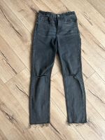 Jeans H&M Skinny Fit High Waist Ge.152 schwarz/grau Hessen - Oberaula Vorschau