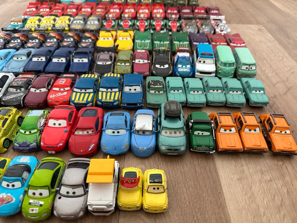 Disney Pixar Cars Metall Autos Fahrzeug in Berlin