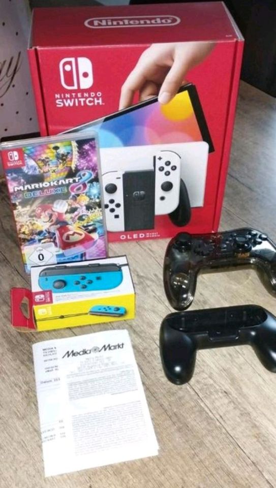 Nintendo Switch OLED weiß neuwertig mit Garantie in Augsburg