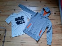 H&M - Hoodie & T-Shirt Gr. 158/164 Berlin - Reinickendorf Vorschau