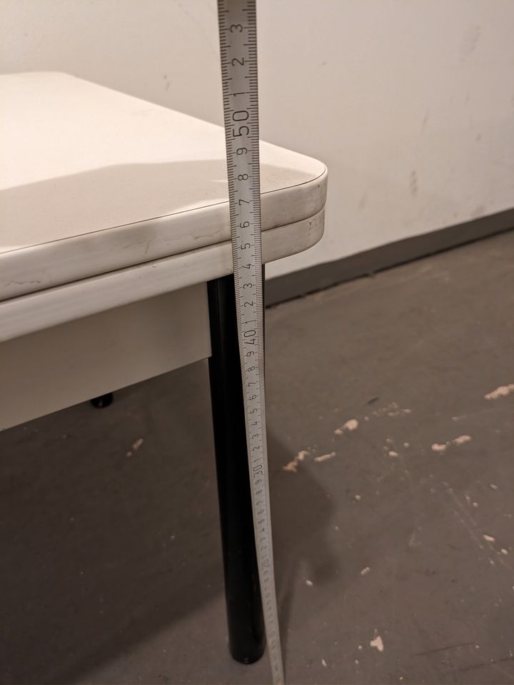 Ausziehbarer Tisch Höhe 47 cm in Potsdam