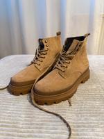 Schnürstiefel Boots Leder Zara NEU Gr.42 Bayern - Kronach Vorschau