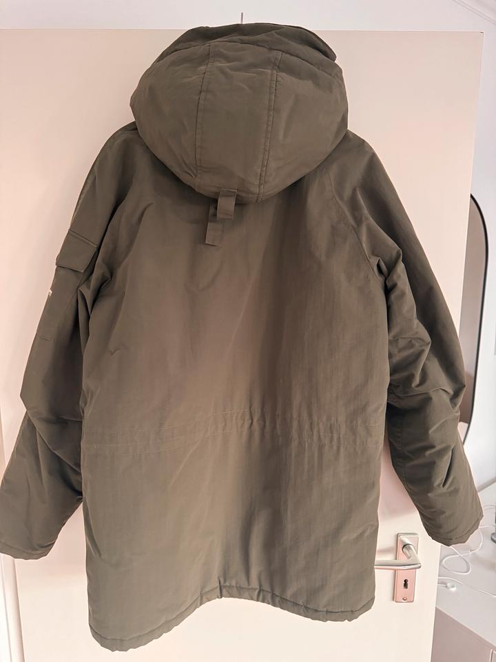 Carhartt Anchorage Winterjacke olivgrün (Größe L) in Bremen