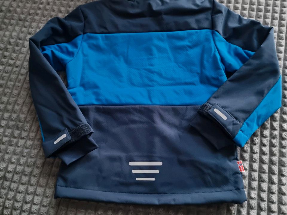 Trollkids Softshelljacke Bergsfjord blau Jungs Größe 116 Neu in Wildau