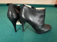 Stiefeletten HighHeels Bufallo London Leder 38 Hessen - Dornburg Vorschau