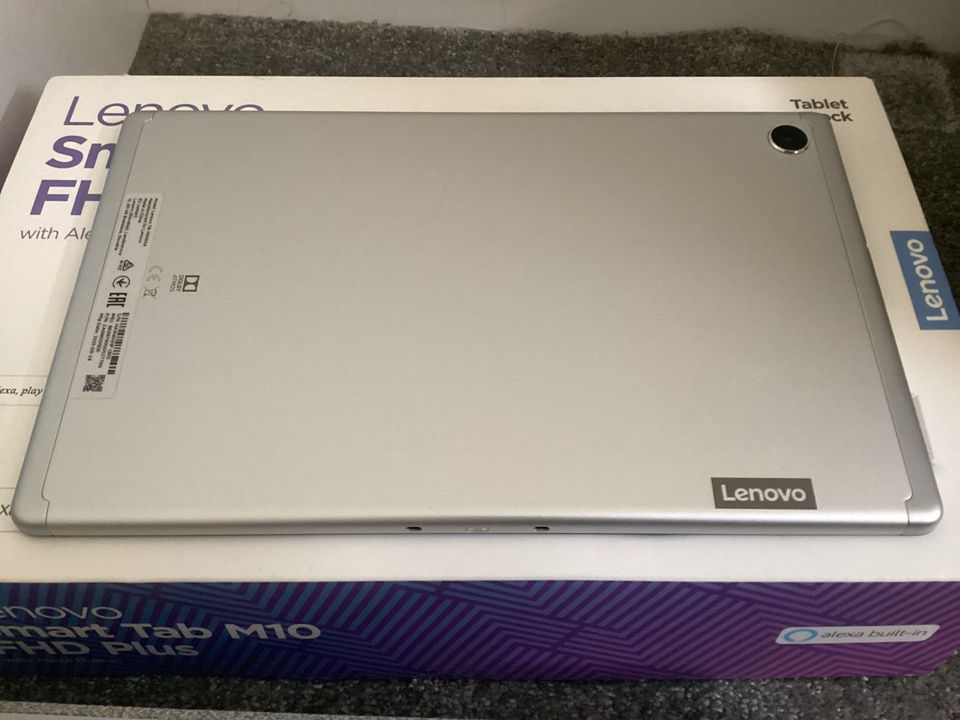 Tablet Lenovo Smart Tab M10 FHD Plus + LTE WIE NEU in Berlin