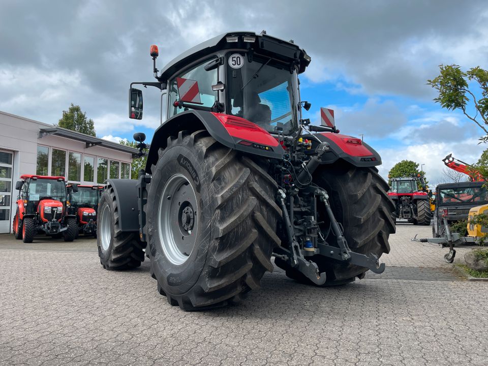 Massey Ferguson MF 8S.305 Dyna-VT stufenlos Schlepper, Traktor in Tönisvorst