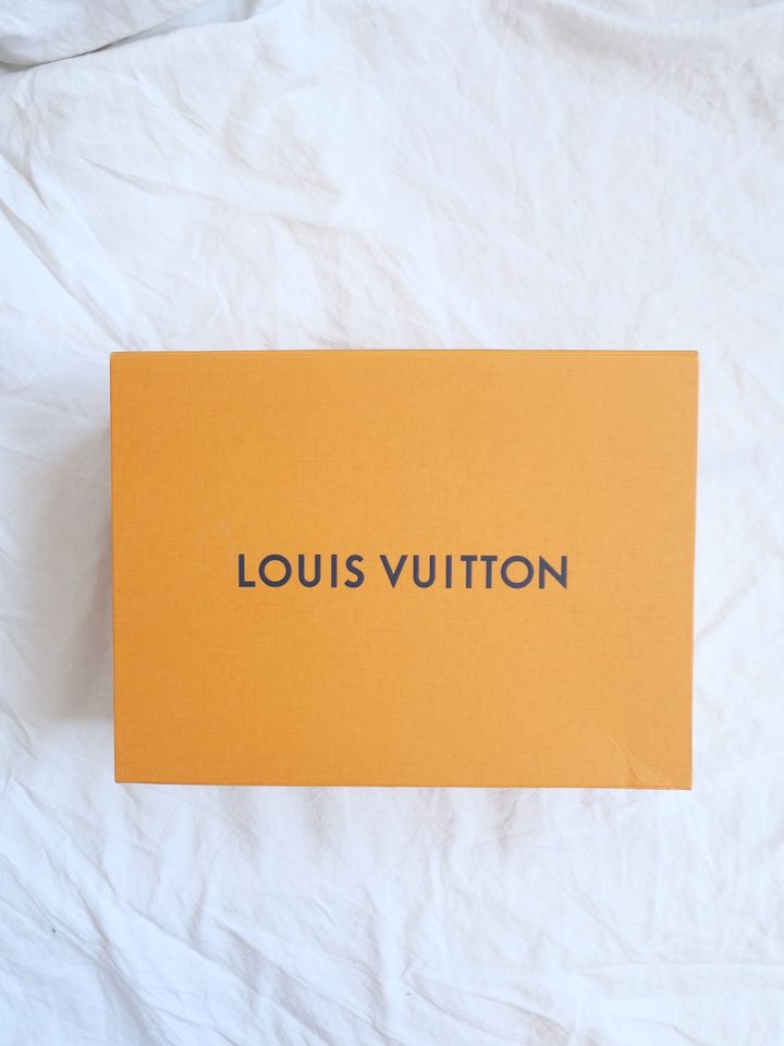 Louis Vuitton Metis Schwarz Empreinte Monogramm Pochette Fullset in München