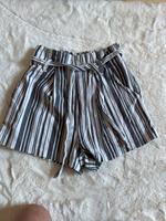 Shorts H&M gr.32 Bayern - Heroldsbach Vorschau