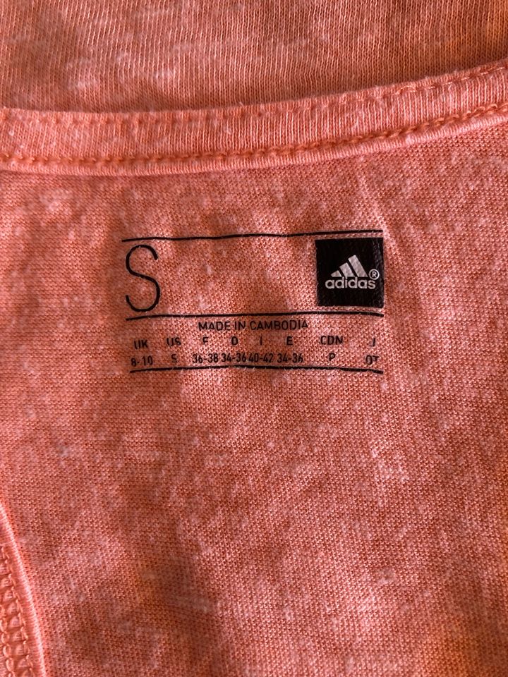 Adidas Sport Shirt Gr. S in Hamburg