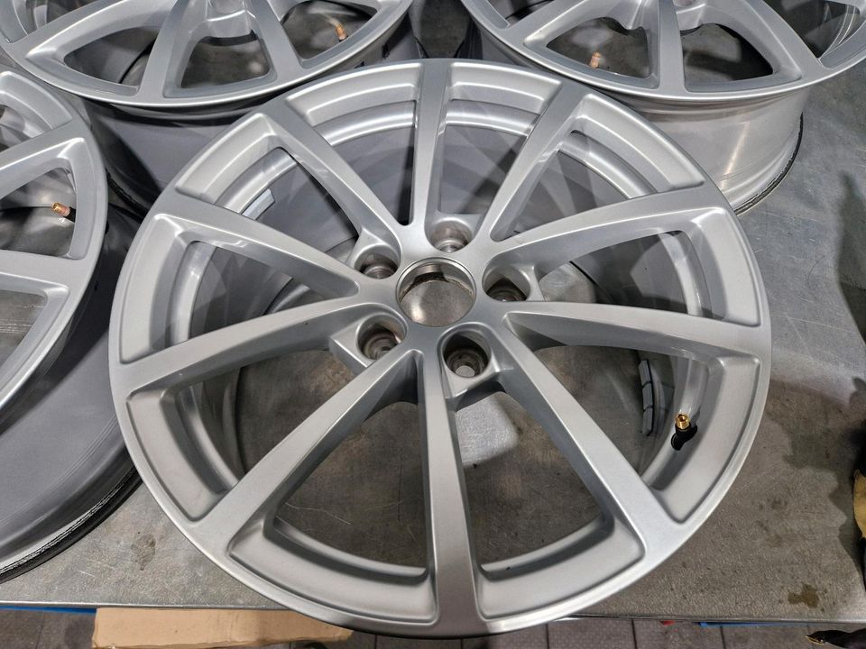 Audi A6 4K C8 Alu Felgen  17 Zoll 4K0601025 5x112 in Ludwigshafen