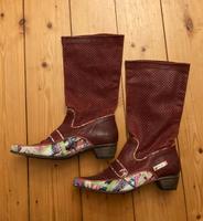 Dkode Lederstiefel Spitz Bunt Rot Gr. 39 Karneval Party Hessen - Marburg Vorschau