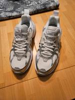 Nike V2 Damen Niedersachsen - Einbeck Vorschau