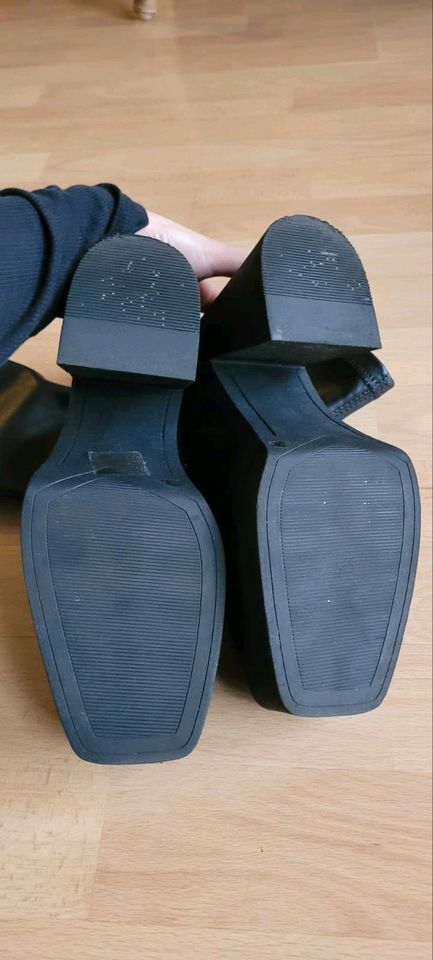 Stiefeletten,  Stiefel ,Absatztschuhe Gr. 36 in Frankfurt am Main