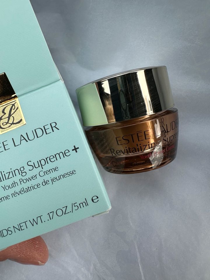 Estee Lauder revitalizing Supreme youth power Cream 5ml in Bonn