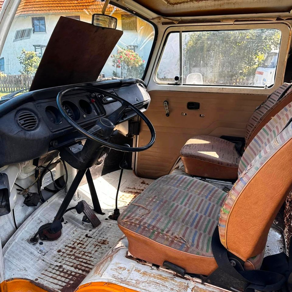 1978 T2 VW Bus Typ4 Motor überschaubares Restaurationsobjekt USA in Moos