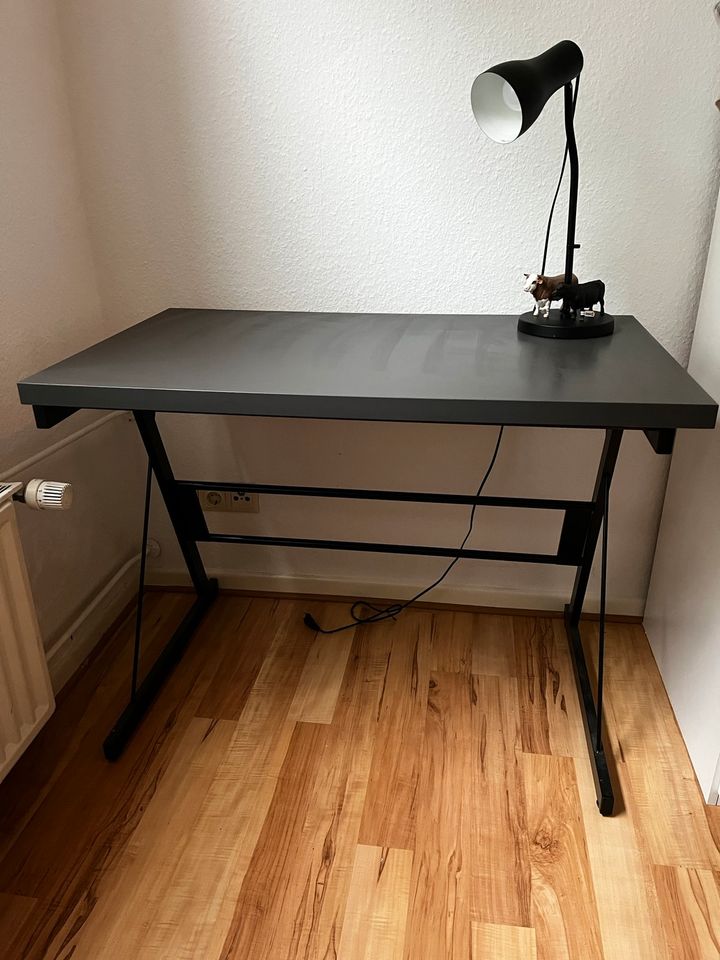 Schreibtisch schwarz / grau in Kiel