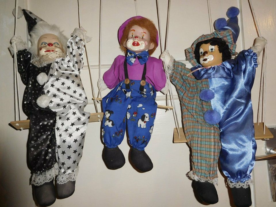 Clowns, Harlekin, Puppe, Spielzeug in Ziethen