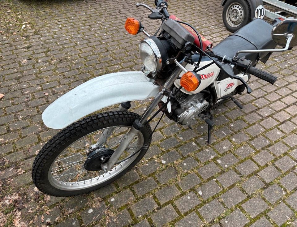 Honda XL 250 S Bj. 04/82 läuft muss aber restauriert werden in Bremen