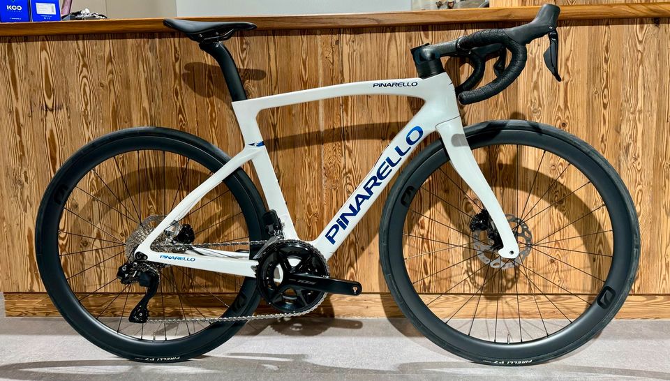 Pinarello F5 2024 in 56 in Hohenfurch