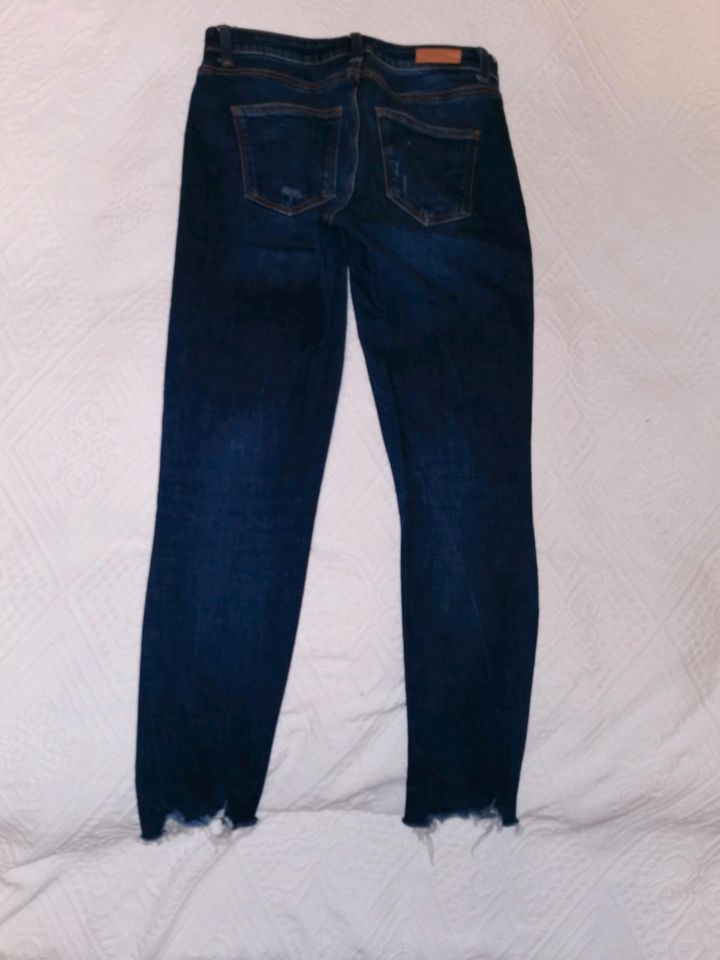 Blaue Jeans Skinny neu Gr. 38-40 stretch in Linden