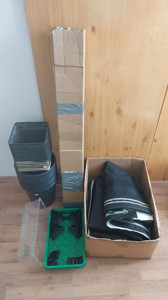 Homebox 1.20m×1.20m×2m +kleines anzucht Häuschen und töpfen in Burg