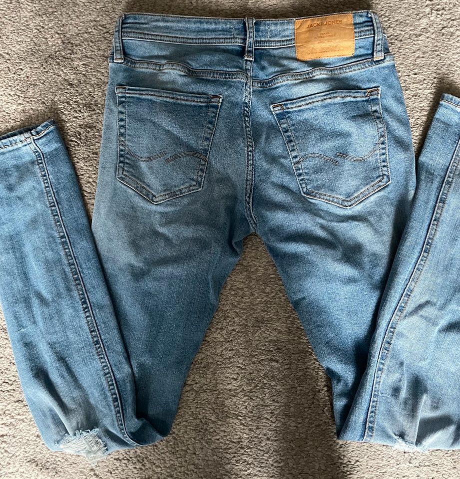 Jack & Jones Jeans blau, Gr. 29/32 in Heiligenstadt