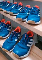 Je 1x adidas hallenschuhe 39 1/3 u 40 Sportschuhe Turnschuhe Bayern - Allersberg Vorschau