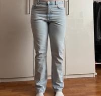 Größe 42 Gina Tricot Jeans Hellblau Köln - Porz Vorschau