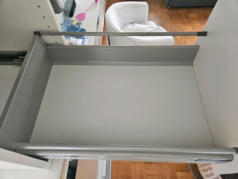 Ikea Faktum Rationell Abstrakt weiß 40 Unterschrank Schublade in Everswinkel