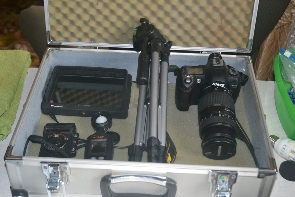 Nikon d70 mit tamron 35-200,monitor hdmi,blitzmesser,lichtmesser, in Lennestadt