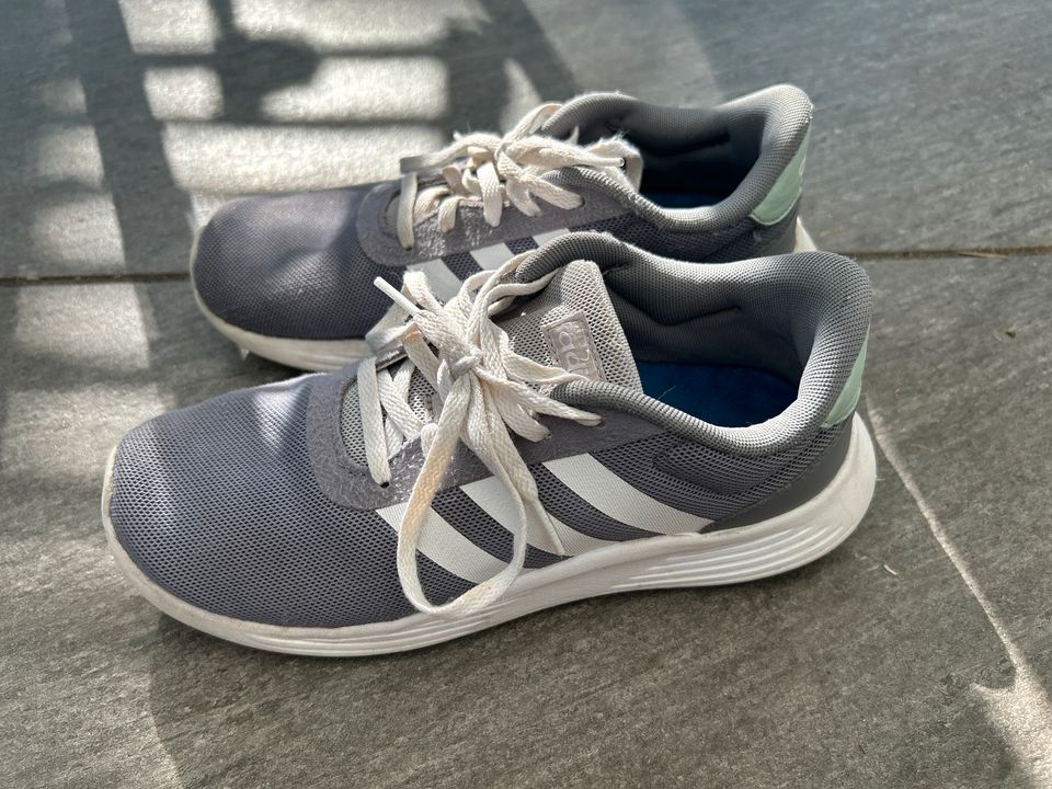 Adidas Lite Racer Größe 36 2/3 in Braunschweig