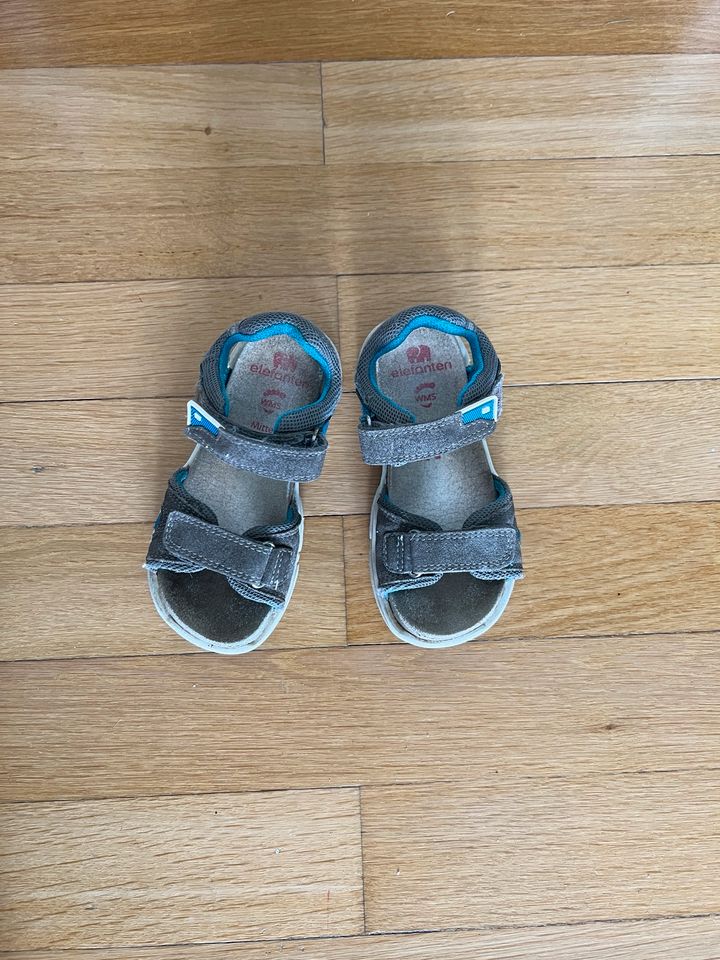 Sandalen Elefanten Emo Mittel gr 27 Leder Junge Mädchen in Berlin