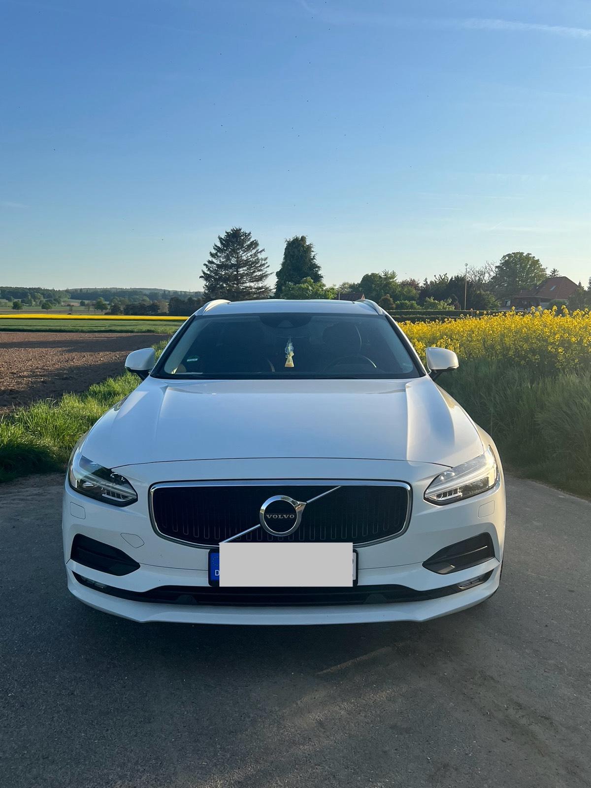 Abbildung des Autos VOLVO V90 D4