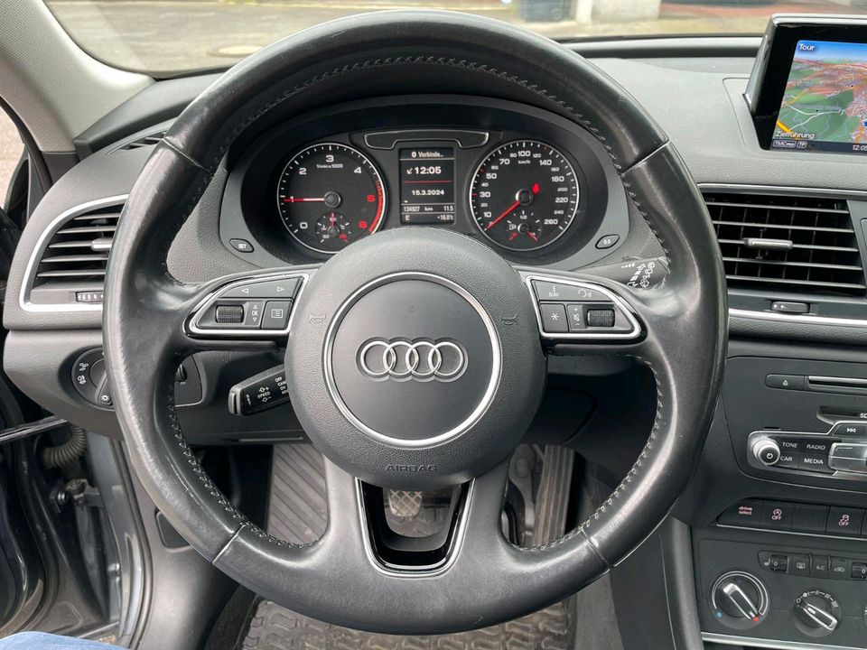 Audi Q3 2.0 TDI Quattro S-Line in Rödental