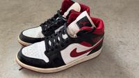 Jordan 1 mid schwarz / rot, Größe 45,5 Bayern - Würzburg Vorschau