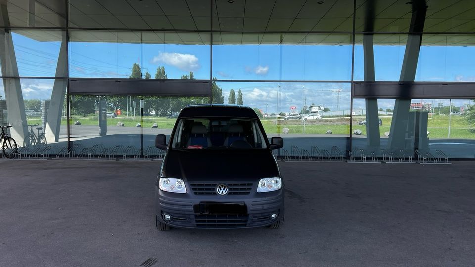 VW Caddy Kombi Limousine in Offenburg