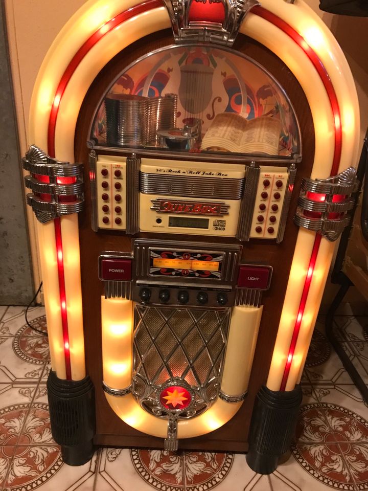 ELTA Jukebox 2753 Musikbox Retro Vintage mit Wackelkontakt in Ebelsbach