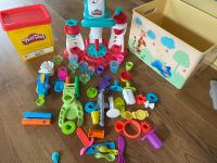 Play Doh Eismaschine und sonstiges Zubehör mit Box Nordrhein-Westfalen - Meerbusch Vorschau