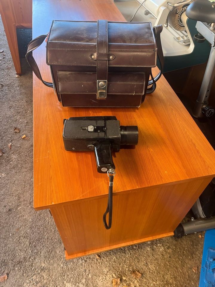 Vintage Kamera Cinemax C800 Super 8 mit Ledertasche in Überlingen