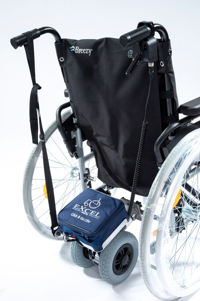 Elektro-Rollstuhl / Rollstuhl + Schiebehilfe bis 5,5Km/h Click&Go in Crailsheim