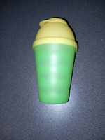 Tupperware Shaker 330ml neu grün gelb Junge Welle Bayern - Pfofeld Vorschau