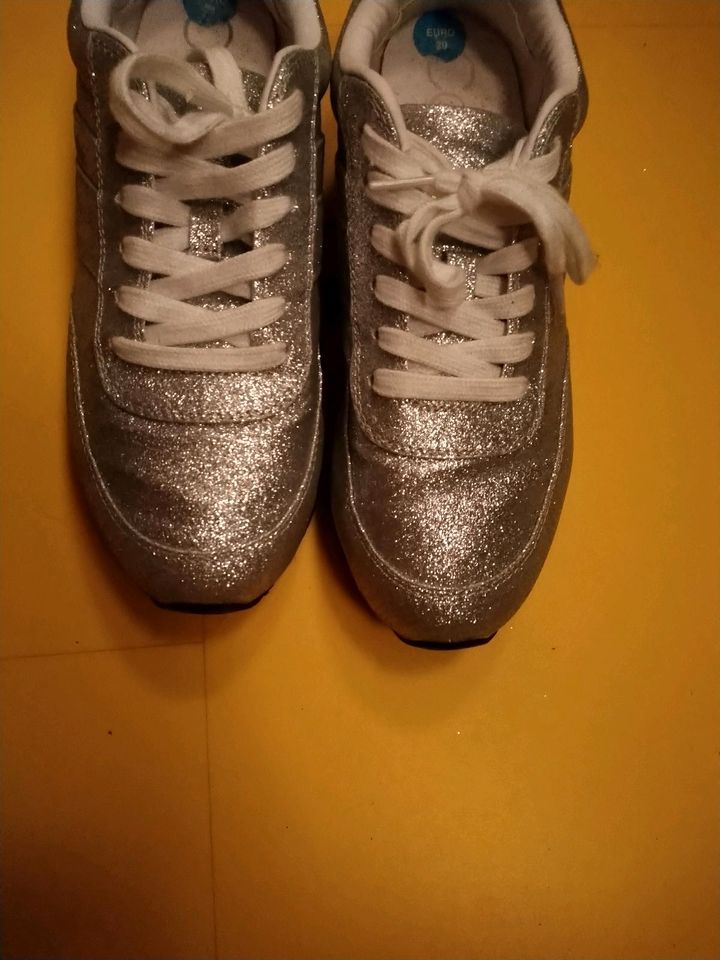 Calvin Klein Sneaker Silber Glitzer 39 top w neu in Extertal