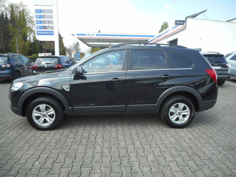 Chevrolet Captiva 2.4 LS 2WD in Hennef (Sieg)