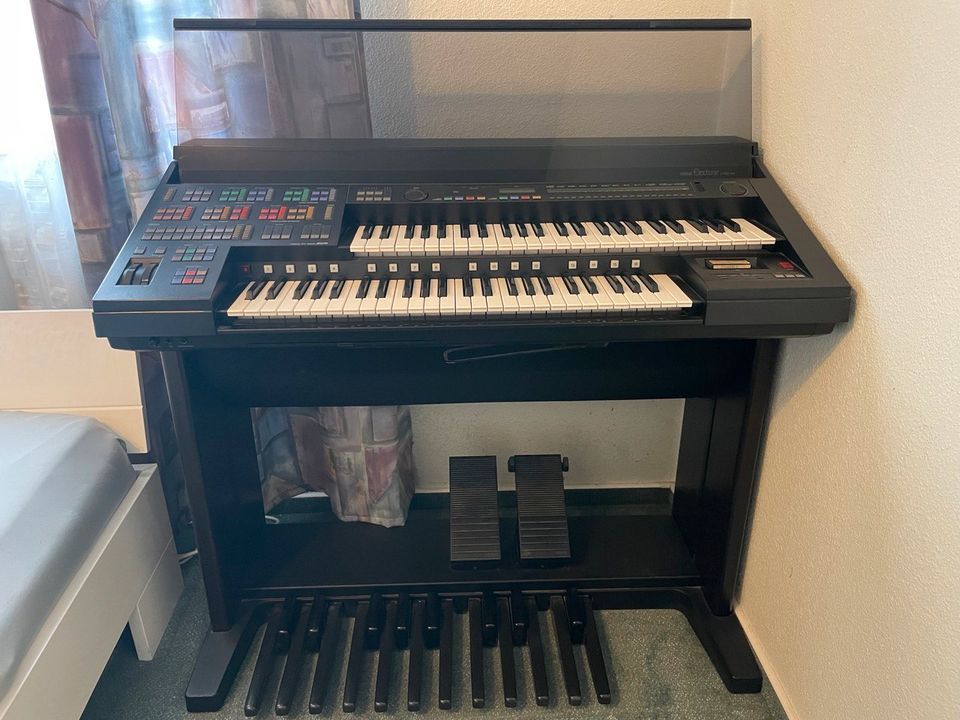 Yamaha Electone HS-8 in Dürnau