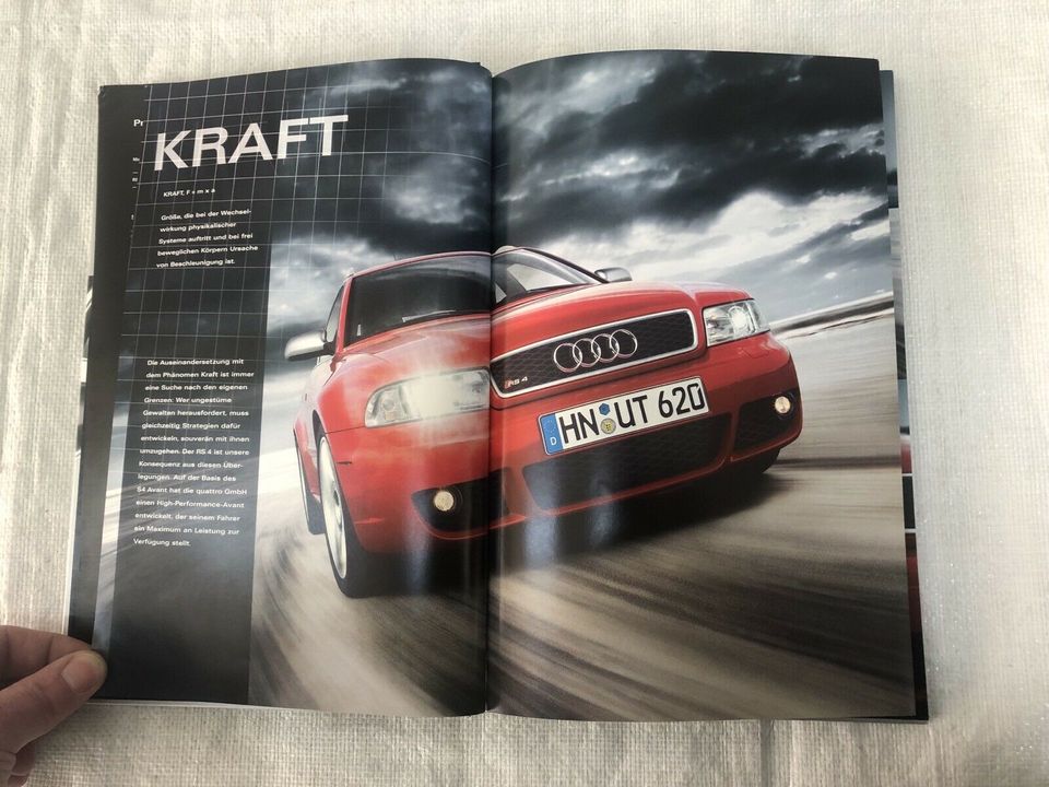 Audi RS4 A3 A4 A6 A8 TT  Verkaufsprospekte Buch Tasche in Würzburg