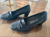 Pumps dunkelblau mit Schleife Gr. 39/ 6 Bayern - Greding Vorschau